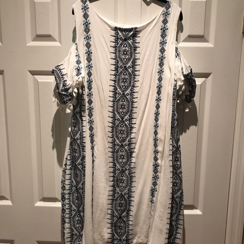 Plus size cold shoulder dress